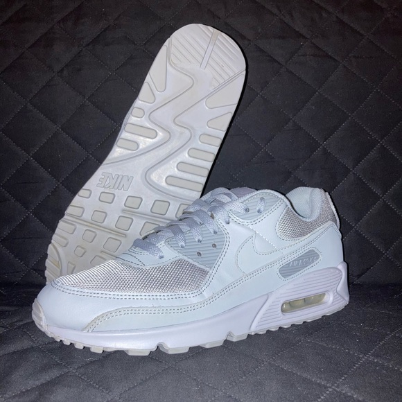 ❗️Nike Airmax 90 “Triple Grey”❗️ - Picture 2 of 7